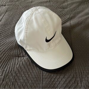 Nike Feather-Light Dri-Fit Cap - White and Black
